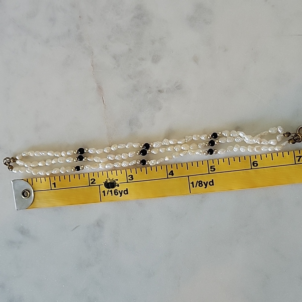 Vintage Freshwater Pearl and Black Bead Bracelet - Picture 3 of 4